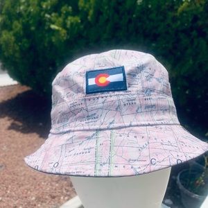 Chuck bucket hat map print
